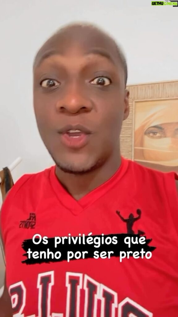 Zezeh Barbosa Instagram - Privilégios Premium!🤡 O @geilsonsimoes falou tudo hahah. Mais do que isso, só desenhando!✊🏾 Ótima noite, babiesss🍀 . . . . #antiracismo #antiracista #racismoestrutural #racismoécrime #racistasnãopassarão #racismoinstitucional #educacaoantirracista #racismonão #racismonao #consciencianegra