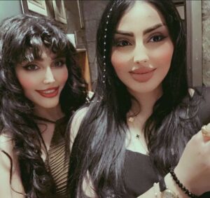 Zhalla Rasul Instagram - .
Me: march aries 
Her: April aries 
😬