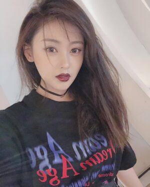 Zhang Tian'ai Instagram - 嗯明天回家啦🧢🕶#backhome