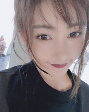 Zhang Tian'ai Instagram - 嗯明天回家啦🧢🕶#backhome
