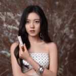 Zhao Jinmai Instagram - 漫步卢浮宫 @lancomeofficial @MuseeLouvre #lancomexlouvre
