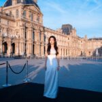 Zhao Jinmai Instagram - 📸🤍在巴黎🤍 @lancomeofficial @MuseeLouvre #lancomexlouvre