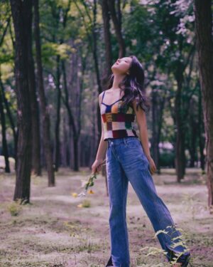 Zhao Jinmai Instagram - 🌳🌼