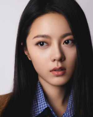 Zhao Jinmai Instagram - 无尽畅想，“Miu”出独特的自己
#miumiufw24