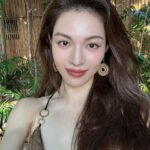 Zhong Chuxi Instagram - 🕶️☀️