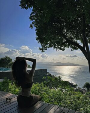 Zhong Chuxi Instagram - 🕶️☀️