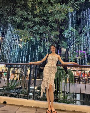 Zhong Chuxi Instagram - My holidays in Thailand - Part 1
要狠狠的感受这个世界啊！
❤️💛💜🧡🩵🩷💙💗