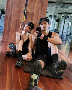 Zhong Chuxi Instagram - 💪🏼💪🏻