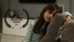 Ziba Karamali Instagram - .
تهاتر برنده جایزه  Special Jury Mention جشنواره زنان بیروت 

فیلم کوتاه تهاتر به کارگردانی زیبا کرمعلی، عماد آراد و تهیه کنندگی حمید قوامی برنده Special Jury Mention از جشنواره بین المللی زنان بیروت گردید. 

جشنواره زنان بیروت هر سال در ماه مارچ و با شعار «زنان در صدر» برگزار شده و طی سالهای گذشته با جلب توجه مهمترین کمپانی ها، سرمایه گذاران و گروه های فعال در صنعت فیلم و تلویزیون در حال تبدیل شدن به یکی از مهمترین جشنواره های منطقه غرب آسیا می باشد.

عوامل فیلم عبارت اند از:
بازیگران : #سارا_بهرامی #علیرضا_ثانی_فر ، محمدامین طاهری و نیوشا علیپور 

جانشین تهیه کننده: ملیا عظیمی.
مدیر فیلمبرداری:‌‌ عماد آراد. تدوین:‌ پویان شعله ور. موسیقی: افشین عزیزی. طراح صحنه: پوریا اخوان. طراح لباس: اسما احمدی. مدیر صدابرداری:‌ مصطفی اکبری منجیلی. طراح چهره پردازی: بابک کشن فلاح. طراحی و ترکیب صدا: زهره علی‌اکبری. اصلاح رنگ و نور: حمیدرضا فطوره ‌چیان و برنا جمشیدی. جلوه‌‌های ‌بصری: امین پهلوان‌زاده. عکاس : مجید طالبی. برنامه ریز : الهه اسماعیلی. دستیار کارگردان :‌ ابوالفضل حسینی‌پور. منشی صحنه: آیداپالیزگر. فیلمبردار پشت صحنه: امیرحسین رمضانی. گروه فیلمبرداری: ستار گودرزی، اردلان معتمدی، علیرضا مرجویی، محسن صفری‌هنر. گروه صحنه: مسعود قدسی، مهسا اسماعیل‌ زاده.  دستیار‌صدا: پوریا افرا. دستیار جلوه‌‌های‌‌بصری: عرفان شیخ‌ ‌هرندی. مدیر تولید: محمدرضا نوریان. مدیر تدارکات: ایمان حاجی رحیمی. مشاور پروژه: ‌امید شمس. ترجمه: طوفان گرکانی. زیرنویس: رضا تاریوردی. طراح پوستر: محمدحسین هوشمندی. طراح لوگو و تیتراژ: عرفان به کار. طراح تیزر: میدیا کیاست.

پخش بین المللی اثر: حسین بهبودی راد @jumpingibex

تبریک به تمام عوامل عزیز فیلم💚

@beirutwomenfilmfestival 
.
#barter2021 #barter_2021