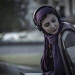 Ziba Karamali Instagram - . صدای کوتاه شدن سقف آرزوهامون هر روز تو گوشمون می‌پیچه. اگر هنوزم آینده‌ای وجود داره سقفش خیلی کوتاهه... پیری رو خیلی زود تجربه کردیم... . پ.ن: آواز دهل فقط از دور خوشه! پ.ن: شرمنده که نمیتونم امیدوارانه‌تر بنویسم! ببخشید که هر چی فکر می‌کنم معنای امید رو به یاد نمیارم. . 📷@majidtalebi