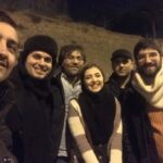 Ziba Karamali Instagram - . به بهانه پخش نمایش خانگی #لاتاری دلتنگ این روزها شدم و خاطرات قشنگش. به جای بازنشر عکس و پوستر فیلم، ترجیح دادم چندتا از ثبت‌های شخصی خودم رو با شما هم به اشتراک بذارم و در مرور خاطرات خوبمون سهیمتون کنم. . پ.ن اول: دو ویدیوی پشت صحنه داریم چندتا سلفی پشت صحنه😄 پ.ن دوم: میدونم که اخلاق و حق‌الناس براتون مهمه و به جای دانلود غیرقانونی نسخه ارجینال تهیه می‌کنید و به همین خاطر ازتون ممنونیم. پ.ن سوم: میدونم گرون شده و حقیقتا در وضع اقتصادی کنونی یه مقدار خرید نسخه دی وی دی سخته و به همین خاطر به دوستانی که هزینه دی وی دی براشون زیاده پیشنهاد میکنم از سایت‌هایی که امکان دانلود یا تماشای قانونی دارن نسخه فیلم رو دریافت یا تماشا کنن.