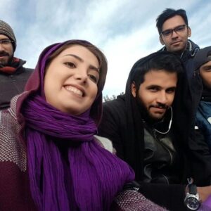 Ziba Karamali Instagram - .
به بهانه پخش نمایش خانگی #لاتاری دلتنگ این روزها شدم و خاطرات قشنگش. 
به جای بازنشر عکس و پوستر فیلم، ترجیح دادم چندتا از ثبت‌های شخصی خودم رو با شما هم به اشتراک بذارم و در مرور خاطرات خوبمون سهیمتون کنم.
.
پ.ن اول: دو ویدیوی پشت صحنه داریم  چندتا سلفی پشت صحنه😄
پ.ن دوم: میدونم که اخلاق و حق‌الناس براتون مهمه و به جای دانلود غیرقانونی نسخه ارجینال تهیه می‌کنید و به همین خاطر ازتون ممنونیم.
پ.ن سوم: میدونم گرون شده و حقیقتا در وضع اقتصادی کنونی یه مقدار خرید نسخه دی وی دی سخته و به همین خاطر به دوستانی که هزینه دی وی دی براشون زیاده پیشنهاد میکنم از سایت‌هایی که امکان دانلود یا تماشای قانونی دارن نسخه فیلم رو دریافت یا تماشا کنن.
