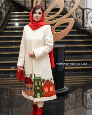 Ziba Karamali Instagram - .
جشن حافظ

عکس ها به ترتیب از:
@sepide.abdolhay 
@zahraasghariii1 
@nazy_kh 

.
Dress by @elin.collection 
Makeup by @elenanorouzii