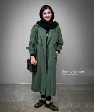 Ziba Karamali Instagram - .
دیشب با #درساژ ی ها و دهه هفتادی‌های‌های نازنین فیلم دیدیم و کلی لذت بردیم.
فیلم شریف #درساژ پیشنهاد میشه خصوصا به نوجوانان و همچنین والدین نوجوانان.
.
پ.ن: اسم عکاس‌های عزیز روی عکس‌ها تگ شده. .
#زیبا_کرمعلی #zibakaramali #style #actress