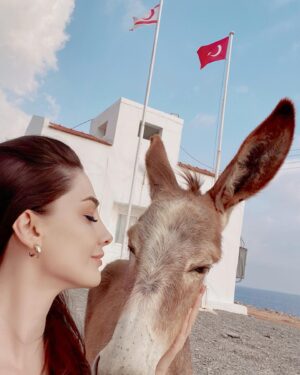 Zilan Duru Instagram - Seni yanımda götüremediğim için giderken bildiğin üzüldüm minik huzur 🤍🥹