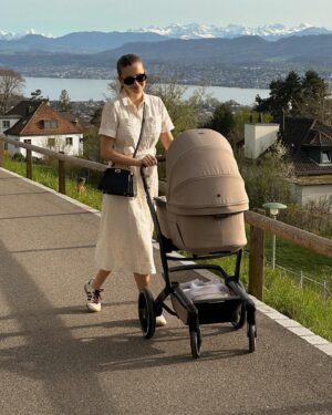 Zoë Pastelle Holthuizen Instagram - the perfect sunday family walk with my new partner in crime, the @myjoolz Day5 🖤 *ad