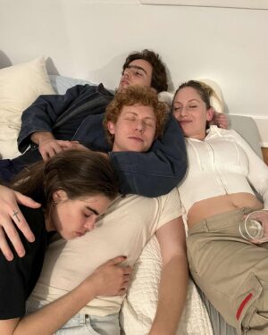 Zoe Aggeliki Instagram - Swipe til last