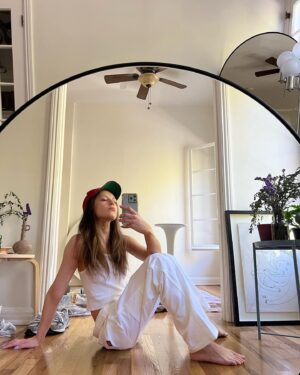 Zoe Levin Instagram - Ikea hacks but milk it for the ‘gram