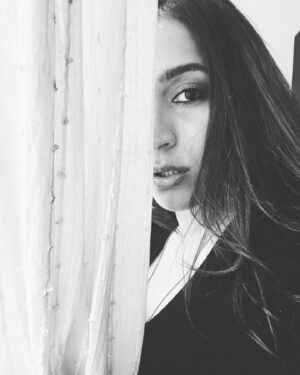 Zoya Hussain Instagram - 🎱