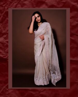 Zoya Hussain Instagram - 🤍

In @mrunalinirao and @mahesh_notandass @v.s.s.s_sindhi_swad @lionrajuvm @transcontriumphofficial 

🥻 @dhruvadityadave 
💄 @makeupwali 
📸 @behalsahil 

@elevate_promotions