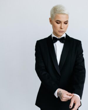 Zoya Yarovitsyna Instagram - Нескучный ведущий на ваше мероприятие

Фото: @anngorrbacheva 
Макияж: @elvirariabtseva_makeup