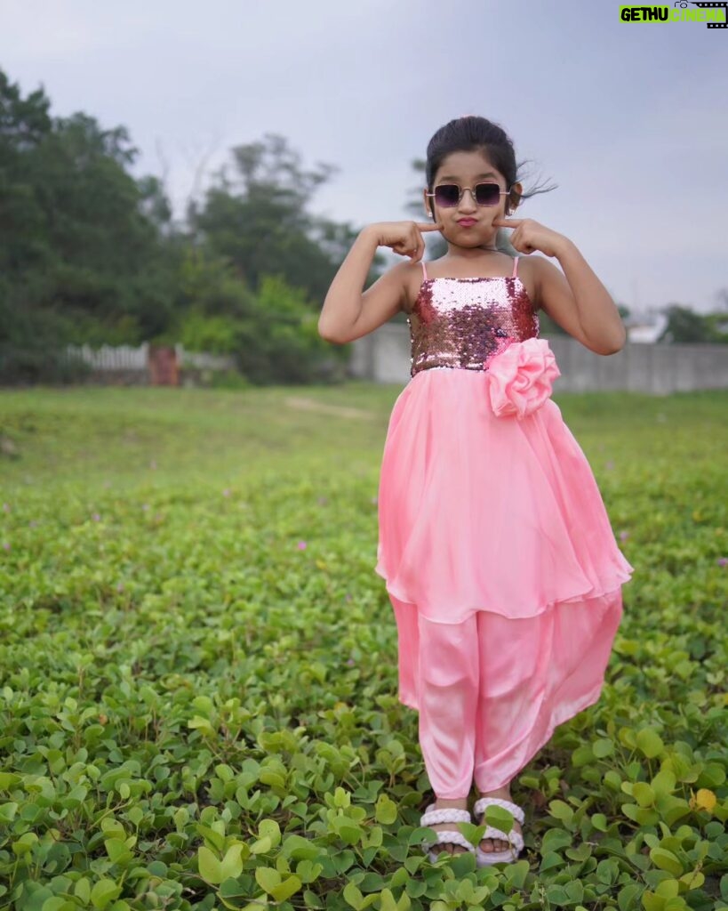 aazhiya sj Instagram - Some pink is too much pink 🩷 . . . Costume @__mona_fashion__ Styling @aloraa_by_jd MUA @seldonartistry Lens @teen_wid_alpha_