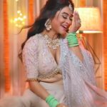 alismita goswami Instagram - 🤍 Videography @pankaj_k_visual Makeup @makeupartistarup Wearing @chiranjeevi_bhava #reelitfeelit #trending