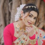 alismita goswami Instagram - সকলোকে অসমীয়া নৱবৰ্ষ তথা বাপতি সাহোন ৰঙালী বিহুৰ হিয়া ভৰা শুভেচ্ছা জনালোঁ ❣️ নৱ বৰ্ষৰ প্ৰতি পল সকলোৰে বাবে মঙ্গল ময় হওঁক তথা আগন্তুক দিনবোৰ ৰঙৰে উপচি পৰক, তাকেই কামনা কৰিলোঁ 🤍 Videography @pankaj_k_visual Makeup @tulikasmakeover Wearing @label_gayatri Jewellery @doogdoogiassamesejewellerynew #rongalibihu #happybihu #reelitfeelit #bihu