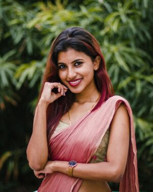 dharshini sudhakar Instagram - FT. @dharshini.offl 
.
Shot on @canonindia_official 
.
.
.
#love #saree #potrait #shoot #canon #canon80d #canon50mm14 #lightroom