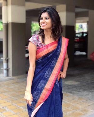 dharshini sudhakar Instagram - Wearing @sichandcollections ❤️🙈