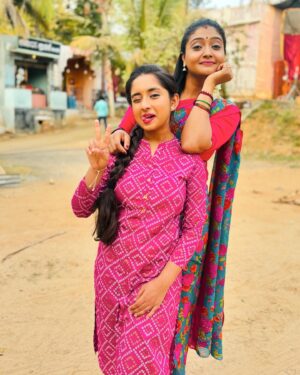 kruttika ravindra Instagram - ♥️♥️
•
•
#kruttikaravindra #actress #ankithajayarama #love #friends #instagood #instagram #love #likeforlikes #follow #post #kannada #kannadathi #life #lifestyle #instadaily #picoftheday
