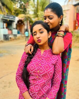 kruttika ravindra Instagram - ♥️♥️
•
•
#kruttikaravindra #actress #ankithajayarama #love #friends #instagood #instagram #love #likeforlikes #follow #post #kannada #kannadathi #life #lifestyle #instadaily #picoftheday