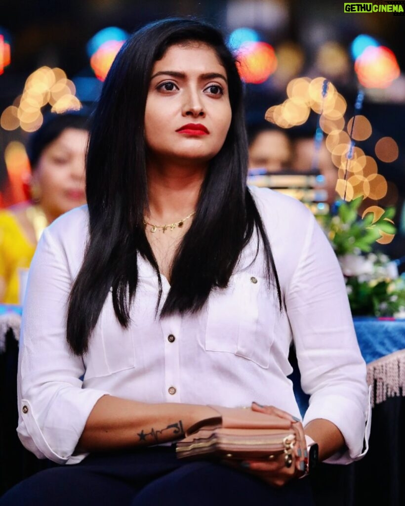 kruttika ravindra Instagram - यत् भावो - तत् भवति ॥ • • #kruttikaravindra #actress #india #photography #zeekannada #love #instagram #instagood #lifestyle #viral #trending #livelovelaugh #picoftheday #photo