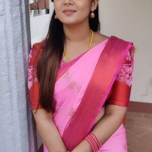 preetha reddy Instagram - Enkuda vanthuriya una nalla vachi pathukaran🤗

loveyourself #love  #serialshooters #serialtime #shooting #selflove #suntv #loveyourself#positivity #candid #laughing#iniya #dailyreels#siragadikaasai #traditional#trendingreels