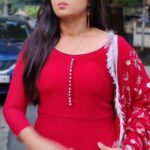 preetha reddy Instagram - Pudikala🤨 Costume @chitras_fashion_studio #reelsinstagram #suntvserial#music#sivakarthikeyan #don #vijaytelevisionserials #vijaytv #suntvserial #iniya #preethareddy #shootgapfun #lovesongs #tamilcinema #romantic #kaatrukuenaveli@suntv