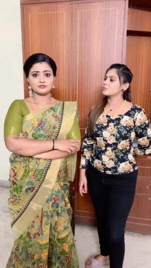 preetha reddy Instagram - #trending #trendingreels #reelkarofeelkaro #reelitfeelit #funny #comedy #telugu #television #gomathipriya #preetha #meena #shurthi #siragadikkaaasai #vijaytelevision #viktan #behappy #bekind #blessed