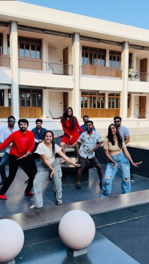 vaishnavi naaiyak Instagram - Happy Valentine to ma extended family♥️♥️ 

@srini_dinesh_  you just make sure I’m always doing fine and u nevr fail me in anything ♥️♥️

@gowrijanapillai your counted for life 🫶🏻 I ditched her million times but she forgives me billion times ♥️♥️ 

@madhumitha.h_official kutty knew my love for birthday and no matter what she rocks my day♥️♥️ lovu forever babie

@bala_nagendran  he is a super mute but for others 😂 datsy iloveu

@janagankrishnamoorthipillai  my one and only macha♥️♥️ avlo daan

@meena_bn no clue how we got together so close but u kno i am always der for u♥️♥️

@modestlyziba  my iron girl♥️♥️ i have been trying for years to be so coool like her 😝 such a strong personality and we are a blast pack together ♥️♥️ my Chiebaaaa

@_._ronin___ 😂 thambiee 😂 meri big comedian bro

@vibhuraman  the chief guest but a pure LIT 🔥