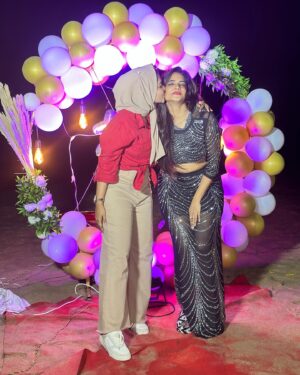 vaishnavi naaiyak Instagram - Happy birthday, Vaishu! 🎉 From being flatmates to becoming the most important people in each other's lives, you've grown to mean so much to me. 

You know I really really love from my heart ❤️ 
.
.
.
.
.
.
.
#reels #explore #birthday #viral #pudhuvasantham #suntv #suntvserial #ethirneechal #ethirneechalsuntv #tamiltrending #birthdaygirl