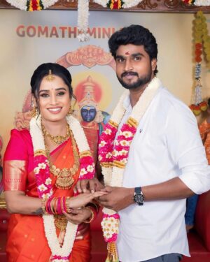 vj Santhiya Instagram - Finally got Engaged💍👩‍❤️‍👨 @aval_santhiya  3 Days to go❤️ Thank you for coming into my life you are actually making me smile and laugh…….🥰Thank you for being so understanding ❤️……..I really appreciate you so much👩‍❤️‍👨…….I love you a lot❤️❤️❤️……..varungala pondatiye🙌