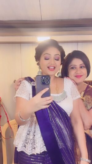 vj Santhiya Instagram - ##zeekutumbaawards2023 #purpletheme💜 #naladamayanthi #smiles #reelsinstagram #happyus #positivity #happythoughts #instagram #nalkarpriyanka #priyanka
My jewellery @gold_copy1486
My makeover @makeup.in_muah 😘