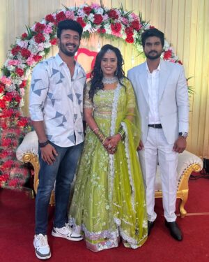 vj Santhiya Instagram - 👣 இனிய திருமண நாள் வாழ்த்துக்கள் நட்பு 🤗
.
.
.
.
.
#natpu #friendship #marriage #newlife #godbless #instapost #instadaily #jesuslovesyou #sanhistoryspeakz