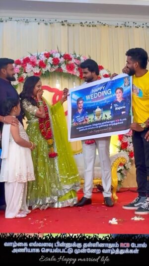 vj Santhiya Instagram - Reception PRANK gift 🎁 🤩🤩
.
.
.
.
#couples #brideandgroom #wedding #marriage #prank #prankgonewrong #trendingreels #instagood #vijaytv #rcb #rcbfans #zeetamil @aval_santhiya @ya_its_actor_dr_yakeshkhanna @malik_ayishaoff @dr.s.berry @murali90m9