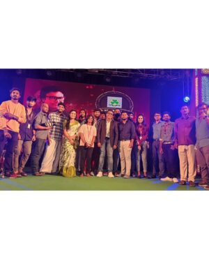vj Santhiya Instagram - தன் இசையால் அனைவரையும் கட்டிப்போடும் இசையமைப்பாளர் என்பதை தாண்டி மனிதநேயமிக்க மாமனிதரை நேர்காணல் செய்த மகிழ்ச்சியான தருணம் 😍🙏🤝 
 Thnk u so much sir @immancomposer 
 
@indiaglitz_tamil
 @rukshanth 
 thnk u so much sikkanthar sir
 Jafar bro and team 😊

#indiaglitz #imman #dimman #music #smilemore #interview #smilemore #spreadlove #liveyourlife #stayhappy