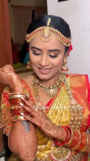 vj Santhiya Instagram - Morning Mugurtham glam for beautiful bride @aval_santhiya 
.
Makeover @mystylemakeover_studio 
.
Flower @lsquarebridalflowerdesigner 
.
Drape @style_with_anbu
. 
Designer @designed_by_sindhu 
.
Jewel @gold_copy1486 
.
Bangle @queenscollection_1705 

 bridal makeup💄bookings contact WhatsApp  @9940402448 
Dm for details 
.
.
.
instareels#reelsinstagram#makeupvideos#makeupreels#hairstylist#feelkaroreelkaro#trendingreels#reelsvideo#reels#bridesofsouthindia#makeupartistchennai#makeupcoimbatore#chennaimakeupblogger #chennaimakeupartists #makeup #tamilwedding #teluguweddings #instagood#trendingnow#tamil#indianbrides#indianweddings#weddingsutra#bridesofindia#viral#viralvideos#makeithappen#telugusongs#tamilsongs#

.
.
LIKE SHARE & FOLLOW