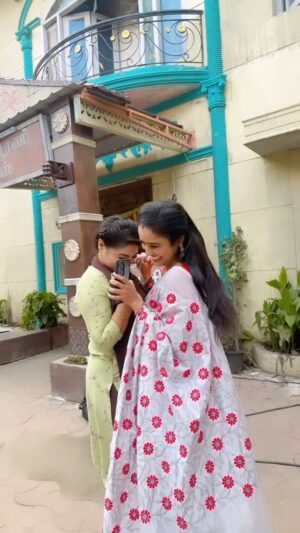 vj Santhiya Instagram - #naladamayanthi #shootingspot #annapooranimess #damayanthi #maadhavi #reelsinstagram #dance #instagram