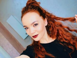 Яна Сотова Instagram - Ну что, кто уже успел накосячить в новом 2020-м? 😀

#sotova #ginger #gingergirl #gingerhair