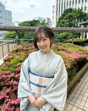 田所梓 Instagram - 本日はお上品な着物を着させていただきました👘嬉しい嬉しい！南ちゃんありがとう👏

#南早紀変態
#azusatadokoro 
#tadokoroazusa
#田所あずさ
#着物