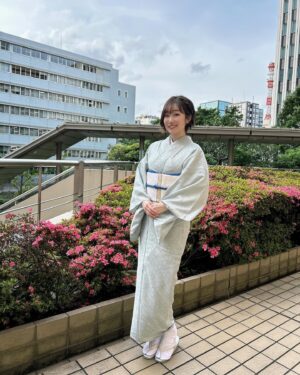 田所梓 Instagram - 本日はお上品な着物を着させていただきました👘嬉しい嬉しい！南ちゃんありがとう👏

#南早紀変態
#azusatadokoro 
#tadokoroazusa
#田所あずさ
#着物