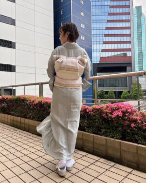 田所梓 Instagram - 本日はお上品な着物を着させていただきました👘嬉しい嬉しい！南ちゃんありがとう👏

#南早紀変態
#azusatadokoro 
#tadokoroazusa
#田所あずさ
#着物