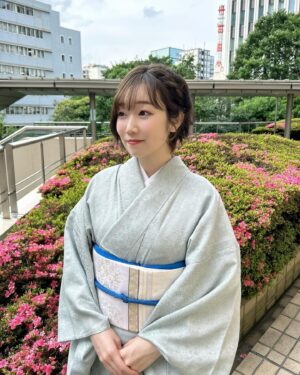 田所梓 Instagram - 本日はお上品な着物を着させていただきました👘嬉しい嬉しい！南ちゃんありがとう👏

#南早紀変態
#azusatadokoro 
#tadokoroazusa
#田所あずさ
#着物